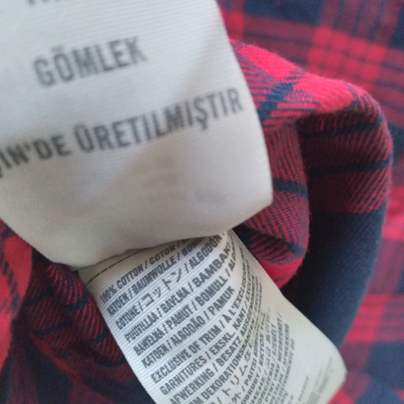 Hollister red navy plaid button up shirt, MEDIUM, new with tag - Picture 4 of 4